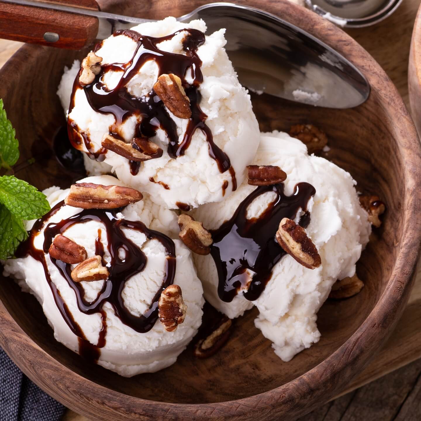 Irresistibles Pecan Cluster Sundaes